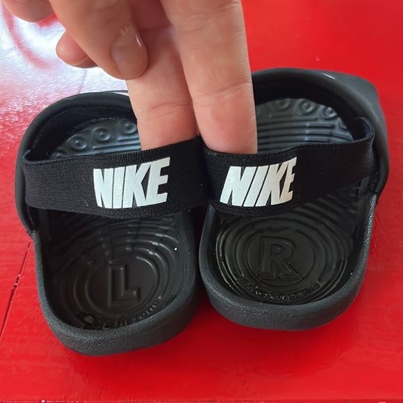NIKE Toddler Slides size 4c - Picture 2 of 6